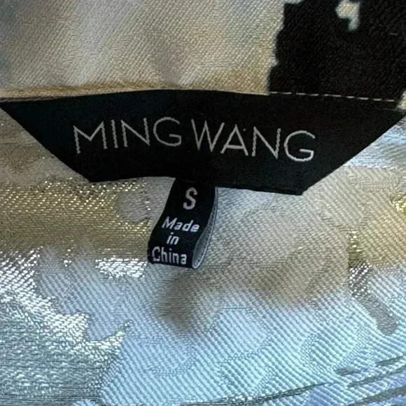 Ming Wang suit coat. Light weight. Worn 1x. Smoke free home. Like brand new. - Picture 3 of 5
